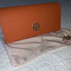 Tory Burch sunglasses case